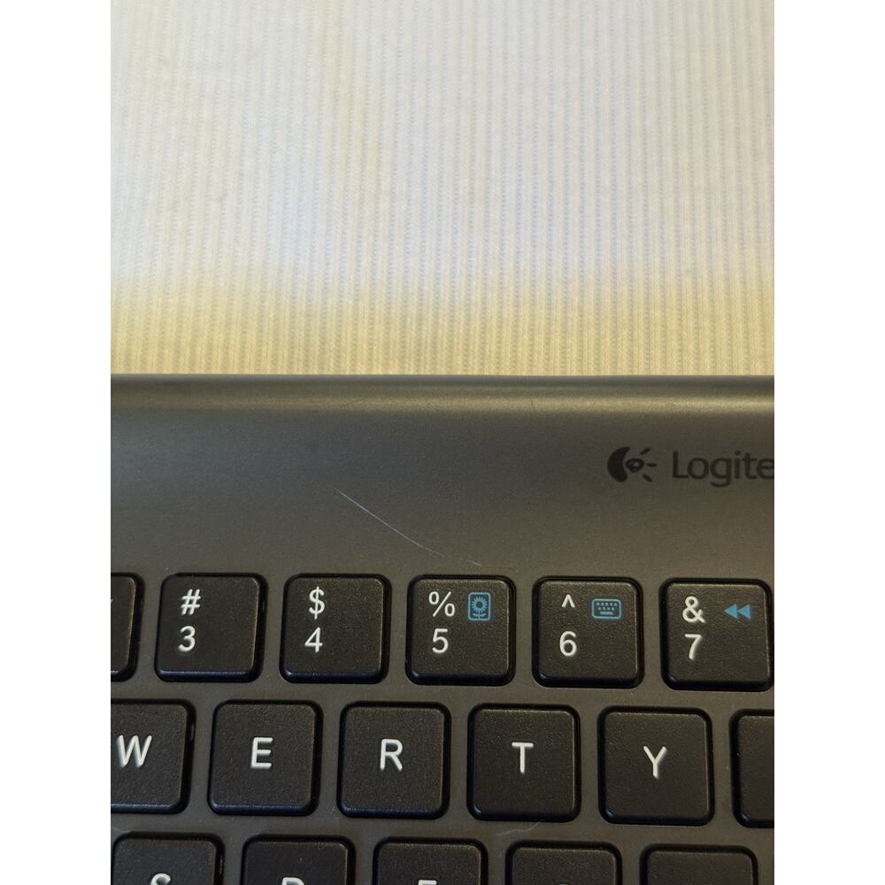 Logitech Wireless Keyboard (Tablet Keyboard For iPad) - Picture 3 of 13